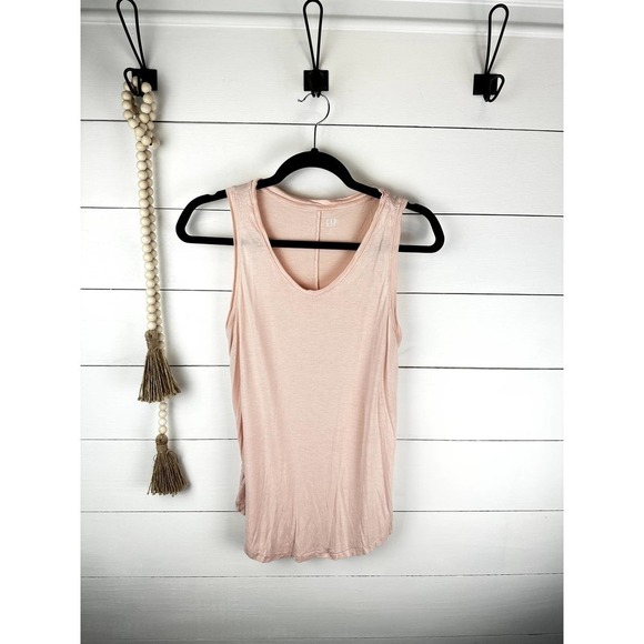Pre-Loved Gap Pale Pink, V-neck t-shirt sz Med - Picture 1 of 4